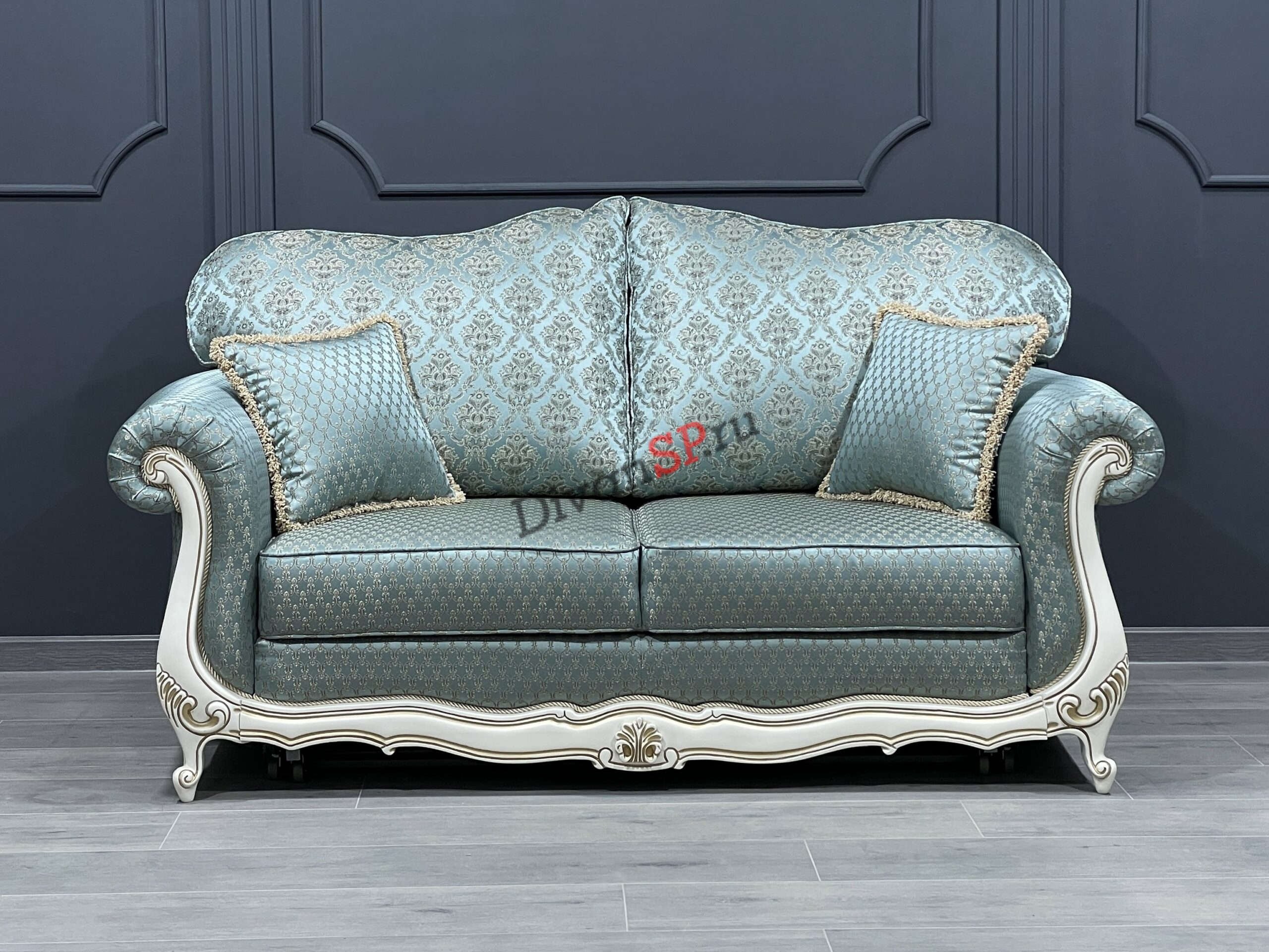 Divan-klassicheskij-stil`-London-4-3