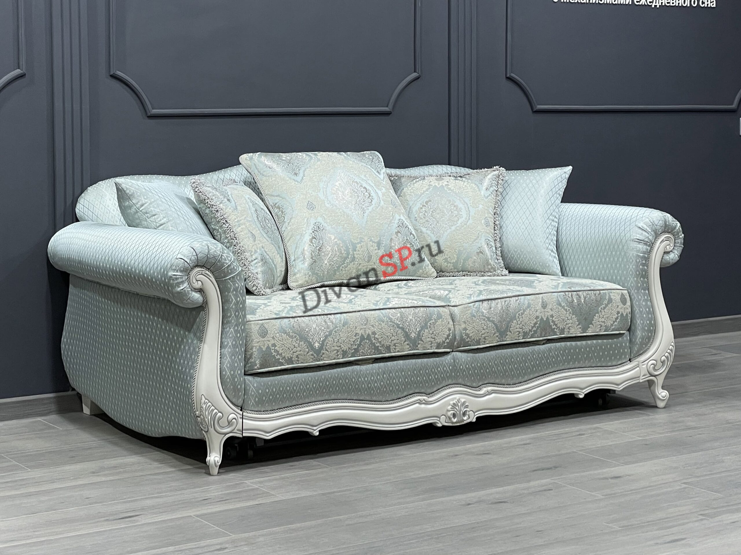 Divan-klassicheskij-stil`-London-4-4