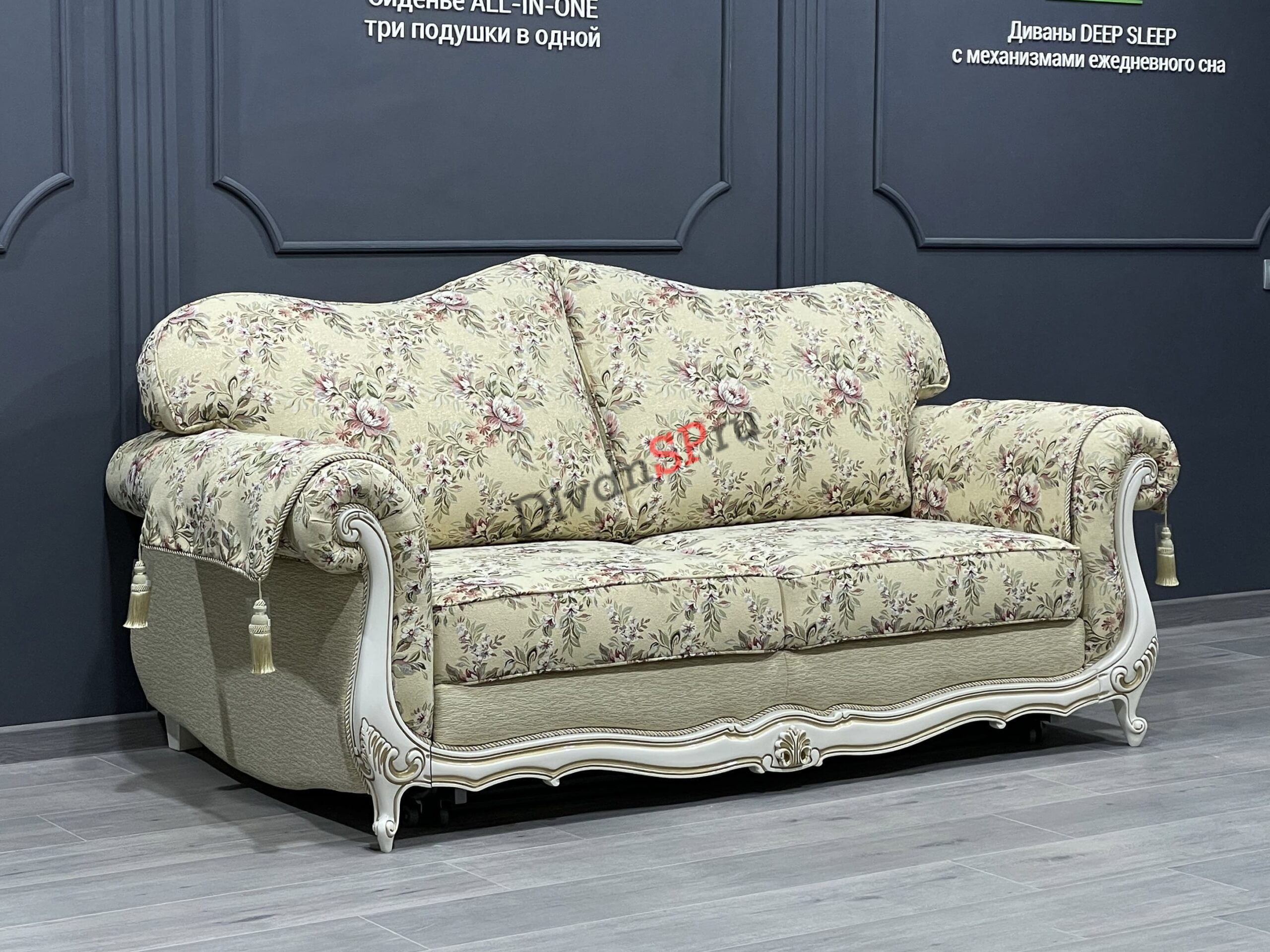 Divan-v-klassicheskom-stile-London-5-3